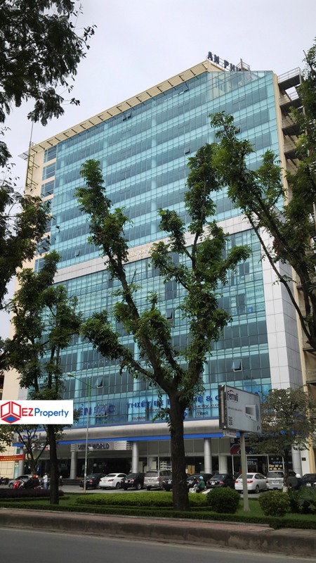 Trong những năm gần đ&acirc;y, thị trường thu&ecirc; văn ph&ograve;ng ng&agrave;y c&agrave;ng ph&aacute;t triển mạnh mẽ hơn . Nhờ nhu cầu sử dụng dịch vụ tăng cao, c&aacute;c c&ocirc;ng ty cung cấp dịch vụ văn ph&ograve;ng cho thu&ecirc; cũng rất đ&ocirc;ng đảo. Ch&iacute;nh t&igrave;nh trạng n&agrave;y đ&atilde; khiến nhiều kh&aacute;ch h&agrave;ng ph&acirc;n v&acirc;n, băn khoăn kh&ocirc;ng biết n&ecirc;n sử dụng dịch vụ tư vấn ở đ&acirc;u uy t&iacute;n.